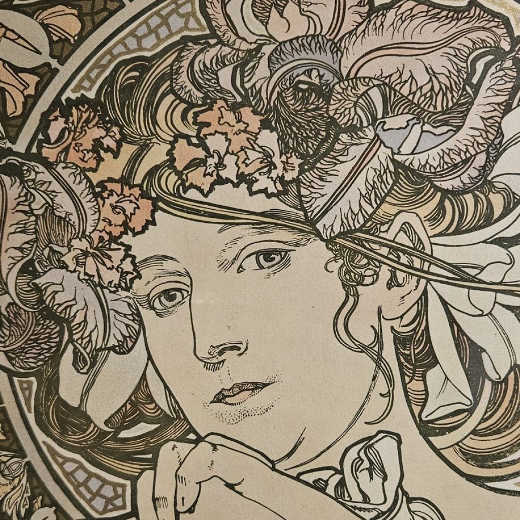 Détail d'une œuvre d'Alphonse Mucha photographiée à l'exposition Mucha de Lyon